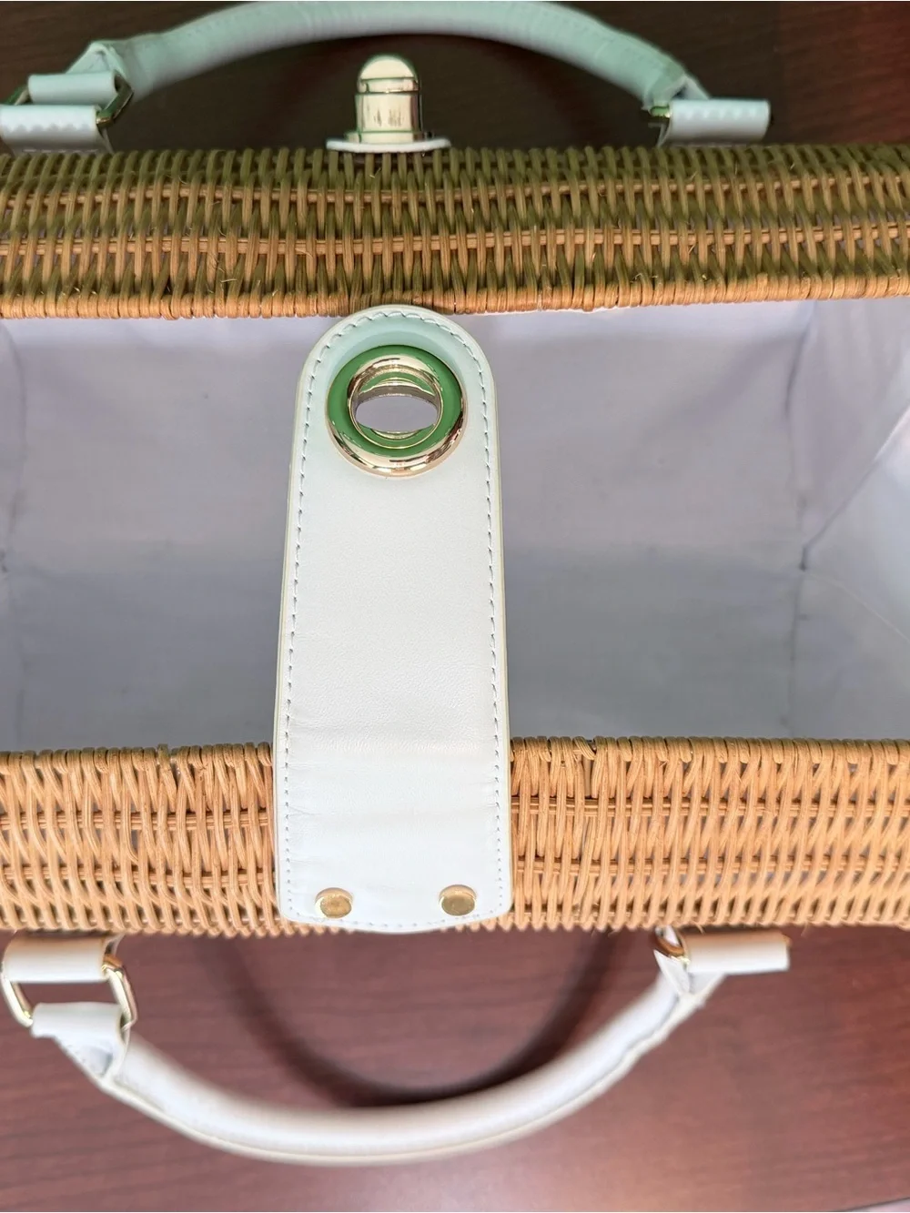 Vintage Style Wicker Rattan Box Handbag White Trim Gold Hardware